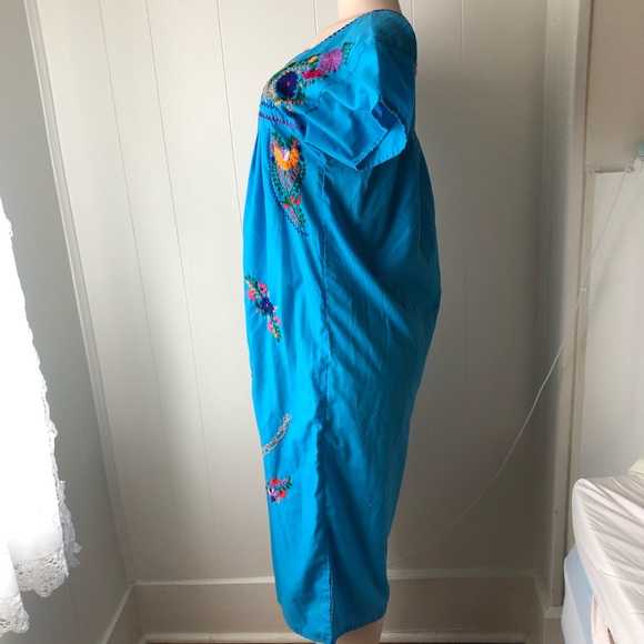 Vintage Embroidered Dress - Picture 4 of 6